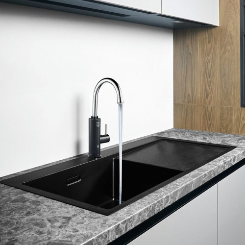 Водонагреватель проточный Royal Thermo QuickTap Black Водонагреватель проточный Royal Thermo QuickTap Black