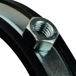 Хомут для крепления трубы с дюбелем Stout 3" (87-94)